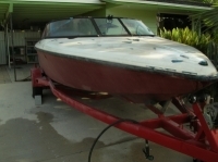 Pro Ski Boat gel coat flake red